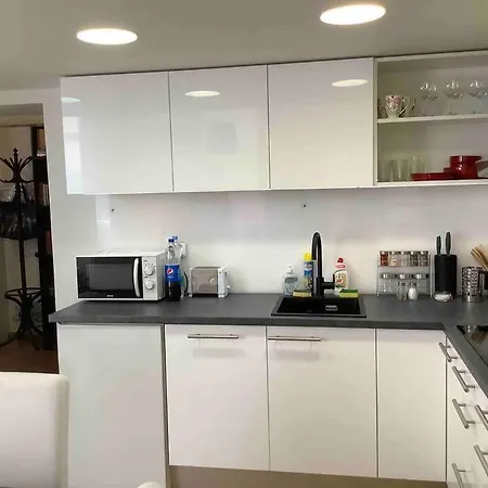 Quiet, Spacious And New 72m2 Old Town - Perfect For 4-6 Διαμέρισμα