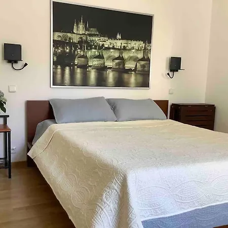 Quiet, Spacious And New 72m2 Old Town - Perfect For 4-6 * Πράγα