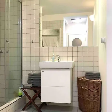 Quiet, Spacious And New 72m2 Old Town - Perfect For 4-6 Πράγα