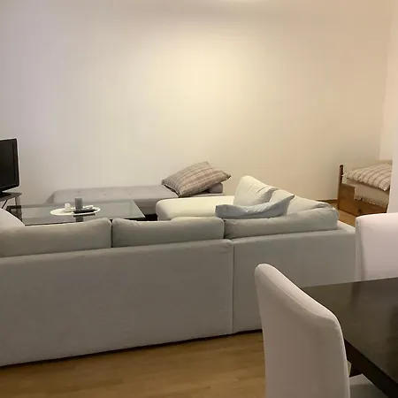 Quiet, Spacious And New 72m2 Old Town - Perfect For 4-6 Prága