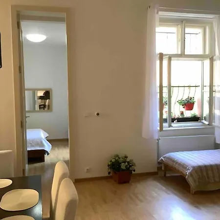 Apartman Quiet, Spacious And New 72m2 Old Town - Perfect For 4-6