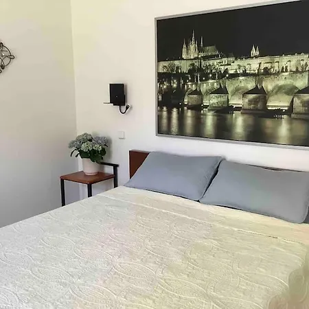 شقة Quiet, Spacious And New 72m2 Old Town - Perfect For 4-6 براغ