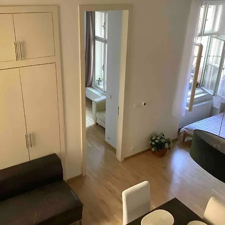 Quiet, Spacious And New 72m2 Old Town - Perfect For 4-6