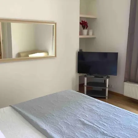 Quiet, Spacious And New 72m2 Old Town - Perfect For 4-6 براغ