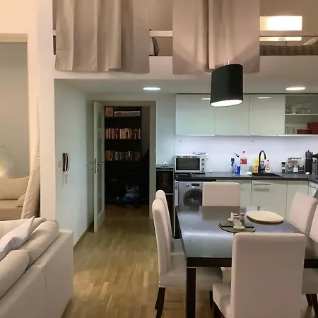 شقة Quiet, Spacious And New 72m2 Old Town - Perfect For 4-6 براغ