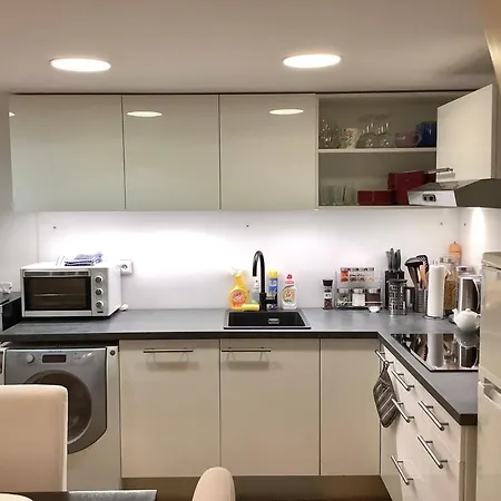 Quiet, Spacious And New 72m2 Old Town - Perfect For 4-6 براغ