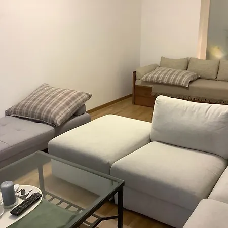 Quiet, Spacious And New 72m2 Old Town - Perfect For 4-6 شقة