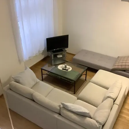 Quiet, Spacious And New 72m2 Old Town - Perfect For 4-6 * براغ