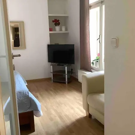 Quiet, Spacious And New 72m2 Old Town - Perfect For 4-6 * براغ
