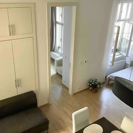 Quiet, Spacious And New 72m2 Old Town - Perfect For 4-6 *