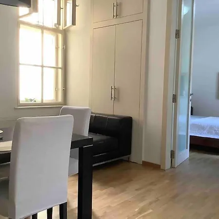 Quiet, Spacious And New 72m2 Old Town - Perfect For 4-6 דירה פראג